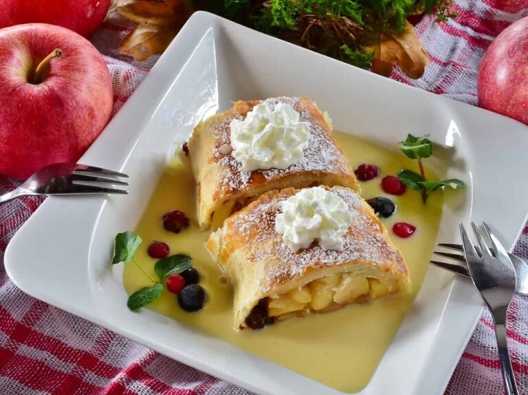Apple Strudel Recipe – Homemade German Apfelstrudel