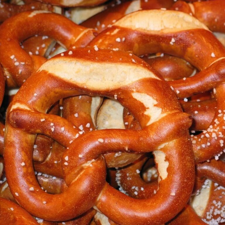 Easy Bavarian Pretzel Recipe – Authentic German Soft Pretzels