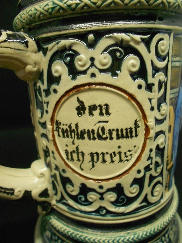 German Relief Beer Stein Typical Bavarian Brewery Beer House Scene 0,5 L / 16.9 Fluid Ounces - Image 2